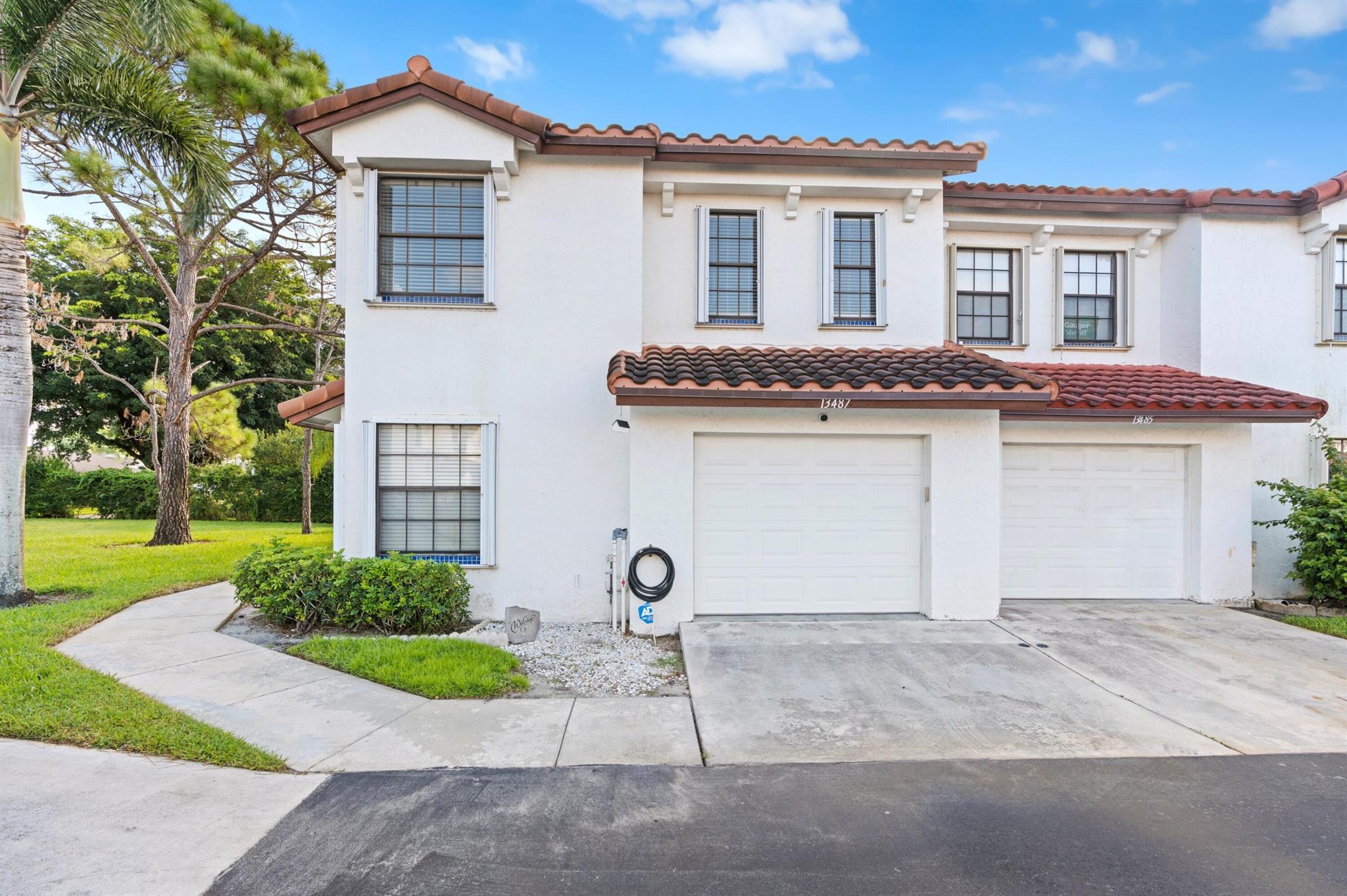 Fountain View Blvd, Wellington, FL 33414