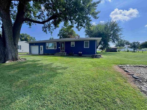 947 1st Ave Se, Oelwein, IA, 50662-3007 | Card Image