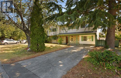 1525 San Juan Ave, Victoria, BC, V8N2L4 | Card Image