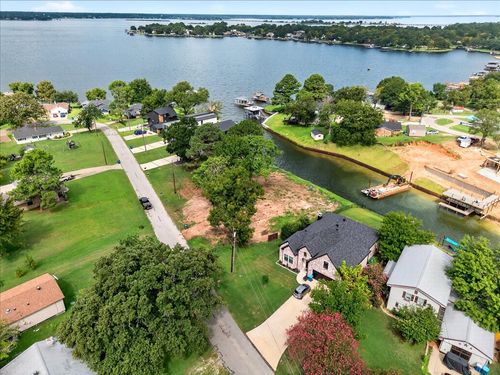 247 Autumn Wood Trl, Gun Barrel City, TX, 75156-4221 | Card Image