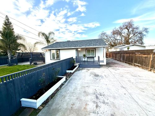 18397 E Hwy 88, Clements, CA, 95227-7113 | Card Image