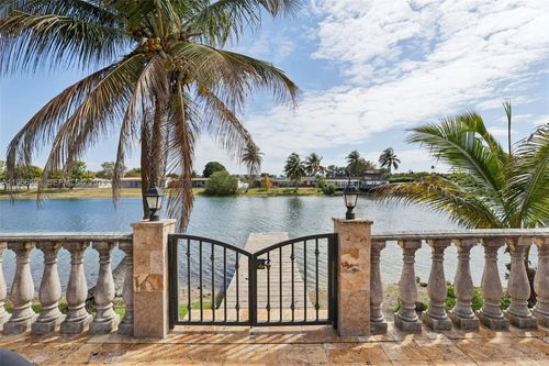8333 Sw 144th Ct, Miami, FL, 33183-3916 | Card Image
