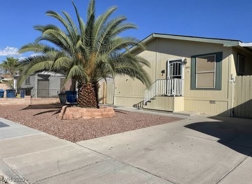6628 Plumflower Ln, Las Vegas, NV, 89108-5650 | Card Image