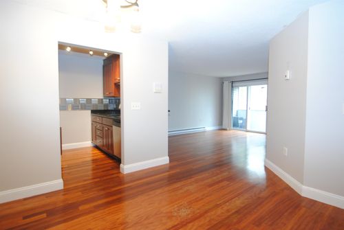 apt-304-108 Eastern Ave, Manchester, NH, 03104-6643 | Card Image