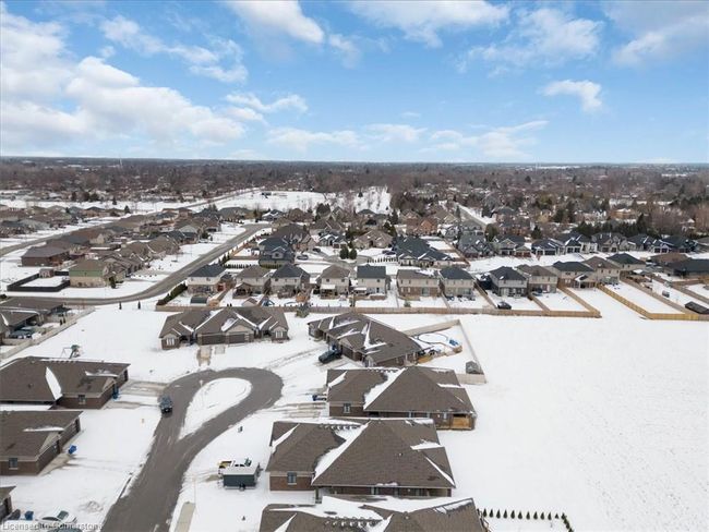 69 Bordeaux Pl, House other with 3 bedrooms, 3 bathrooms and 6 parking in Chatham ON | Image 48