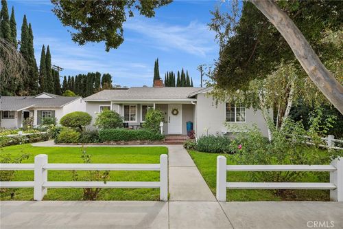 16600 Gilmore St, Lake Balboa, CA, 91406-5609 | Card Image