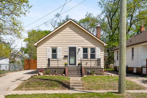 4835 Woodward St, Wayne, MI, 48184-2042 | Card Image
