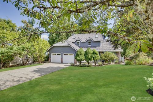 4310 209th Ave Ne, Sammamish, WA, 98074-9361 | Card Image