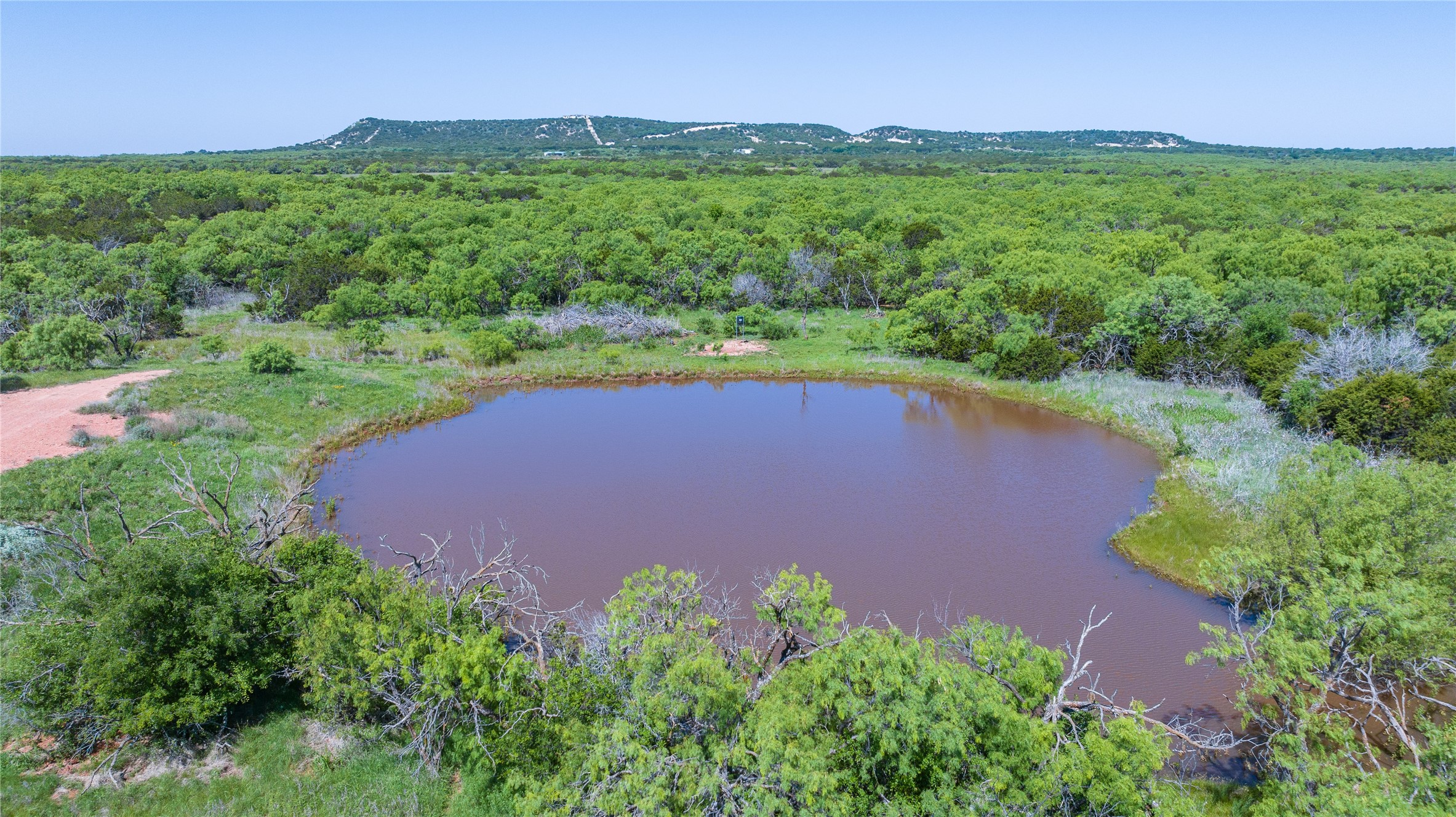 Land in Ovalo 3
