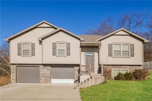 18610 E 19th Terrace, Independence, MO, 64057 | Card Image