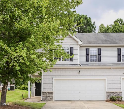 633 Woodson Dr, Clayton, NC, 27527-5547 | Card Image