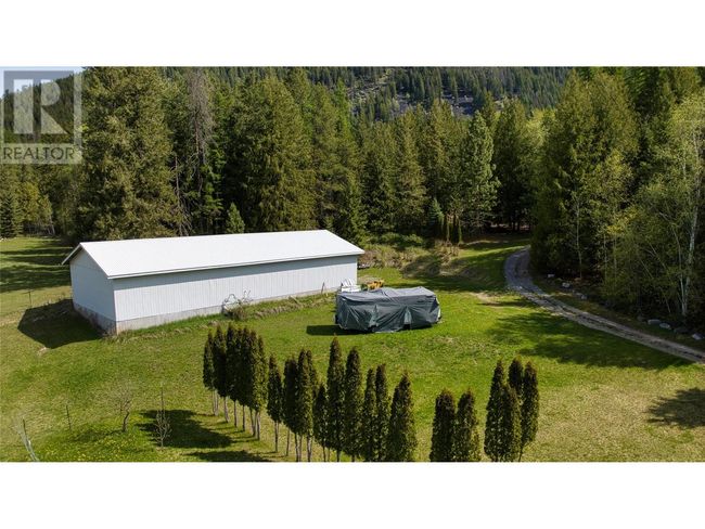 5110 Vance Rd, House other with 3 bedrooms, 3 bathrooms and 2 parking in Canyon BC | Image 14