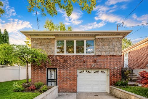 16011 24th Ave, Whitestone, NY, 11357-3940 | Card Image