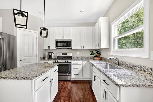 6440 Lantana Village Way, Cumming, GA, 30028-4433 | Card Image