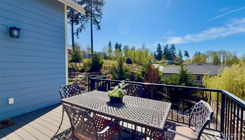 1268 Curtis Way, Freeland, WA, 98249-0015 | Card Image