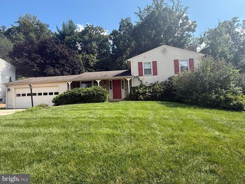 3229 Manitoba Dr, WOODBRIDGE, VA, 22192-1117 | Card Image
