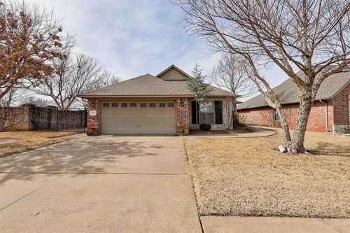 17805 Griffin Gate Dr, Edmond, OK, 73012-9725 | Card Image