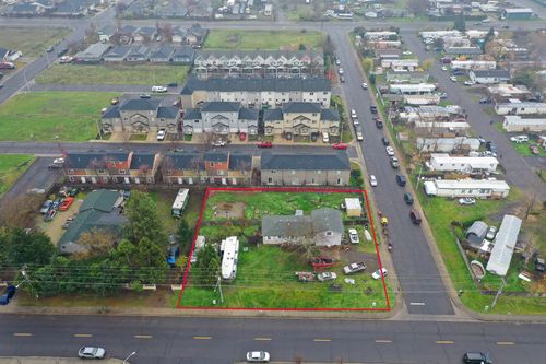 3400 Avenue C, White City, OR, 97503-1406 | Card Image