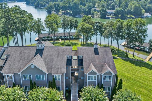 apt-204-305 S Pointe Shore Dr, Moneta, VA, 24121-2677 | Card Image