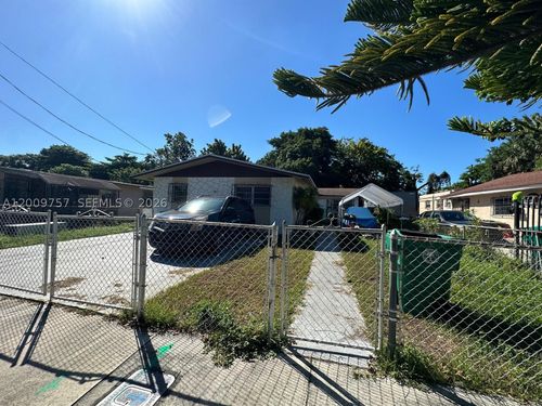 420 Nw 32nd St, Miami, FL, 33127-3748 | Card Image