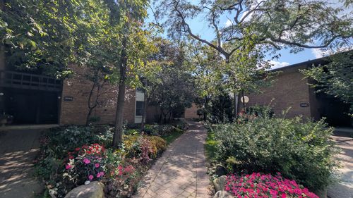 b-5534 E Lake Dr, Lisle, IL, 60532-2674 | Card Image