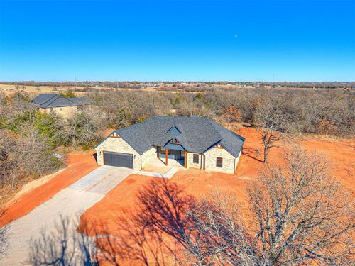 10470 Bison Way, Blanchard, OK, 73010-4069 | Card Image