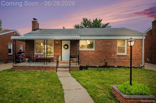 21701 Sunnyside St, Saint Clair Shores, MI, 48080-3581 | Card Image