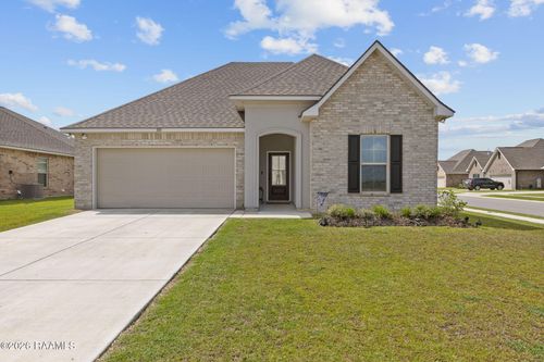 100 Fearless Ave, Youngsville, LA, 70592-7056 | Card Image