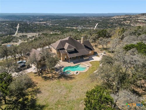 2001 Montell Rd, Wimberley, TX, 78676-9712 | Card Image