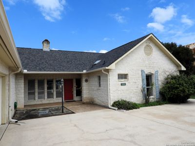 346 Knollwood Cir, House other with 3 bedrooms, 2 bathrooms and null parking in Bandera TX | Image 3