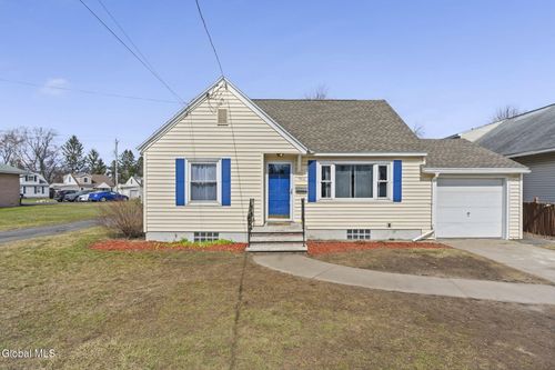 1815 Curry Rd, Rotterdam, NY, 12306-4205 | Card Image