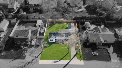 20 Willyn Road, Brookhaven, NY, 11715 | Card Image