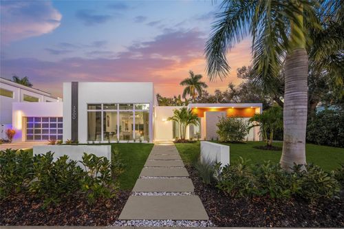 3500 Bay Shore Rd, Sarasota, FL, 34234-5730 | Card Image