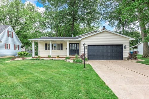 5417 Edgewood Dr, Lorain, OH, 44053-3331 | Card Image