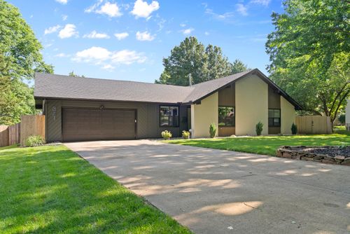 841 W Primrose St, Springfield, MO, 65807-4519 | Card Image