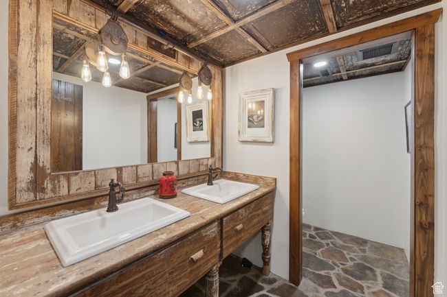 Full bath with double vanity | Image 45