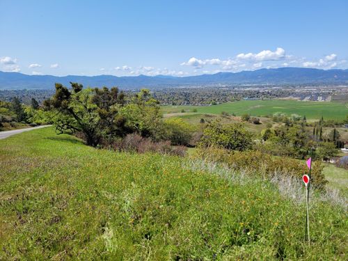 3635 High Prairie Dr, Medford, OR, 97504-9099 | Card Image