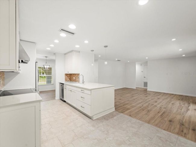 4016 Windtree Dr, House other with 4 bedrooms, 2 bathrooms and null parking in Tampa FL | Image 9