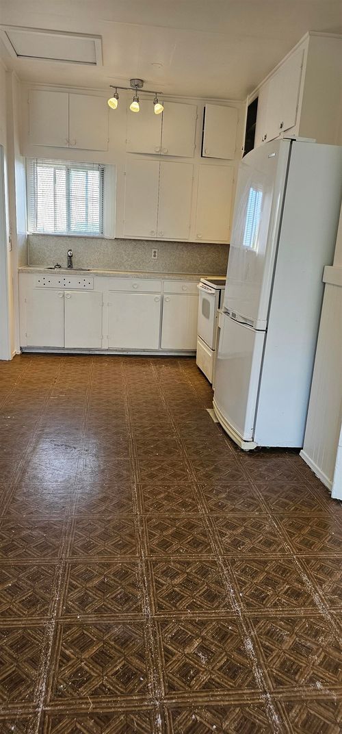317 Marmont St, Coquitlam, BC, V3K4R2 | Card Image