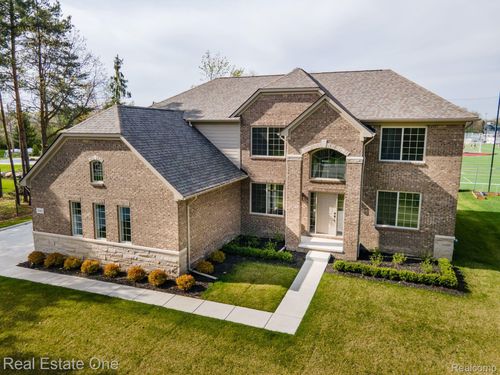 3122 Frankton Dr, Troy, MI, 48083-5072 | Card Image