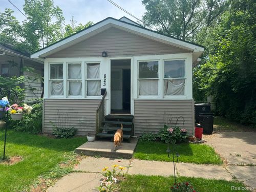 823 Remington Avenue, Flint, MI, 48507 | Card Image