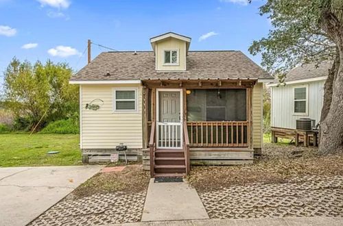 9-5481 Hwy 35 N, Rockport, TX, 78382 | Card Image