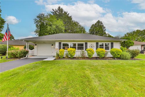 3325 Edinburgh Rd, Allentown, PA, 18104-2617 | Card Image