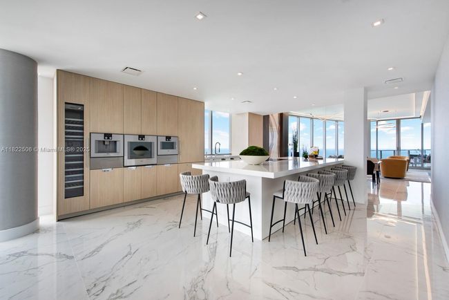 UNIT-4601 - 15701 Collins Ave, Condo with 3 bedrooms, 5 bathrooms and null parking in Sunny Isles Beach FL | Image 8