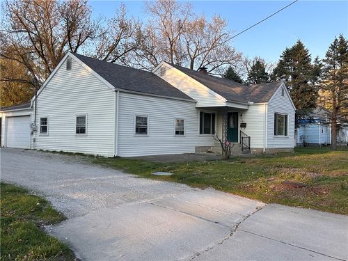 306 E 6th St, Pana, IL, 62557-1830 | Card Image