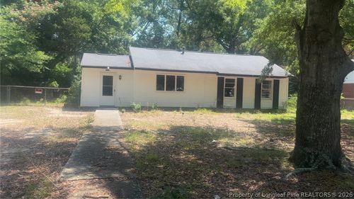 1122 S Pine Street, Laurinburg, NC, 28352 | Card Image