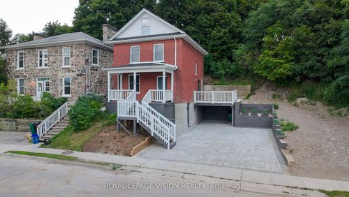 15 Shade St, Cambridge, ON, N1R4J6 | Card Image