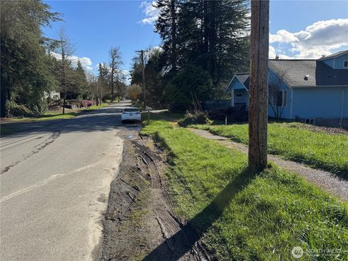 1067 Central St Se, Olympia, WA, 98501-1762 | Card Image