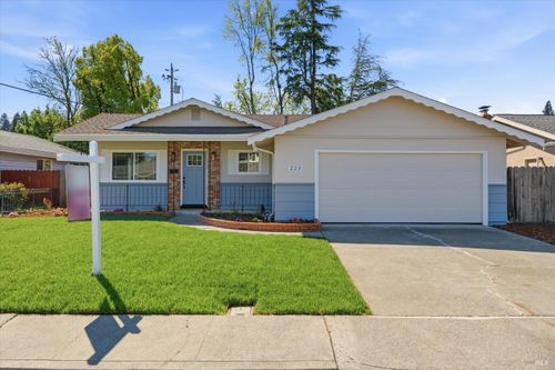 223 Camellia St, Fairfield, CA, 94533-1507 | Card Image