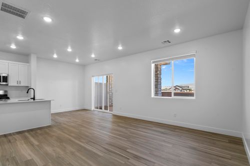 135-1063 E Malibu Ln, Washington, UT, 84780-3875 | Card Image
